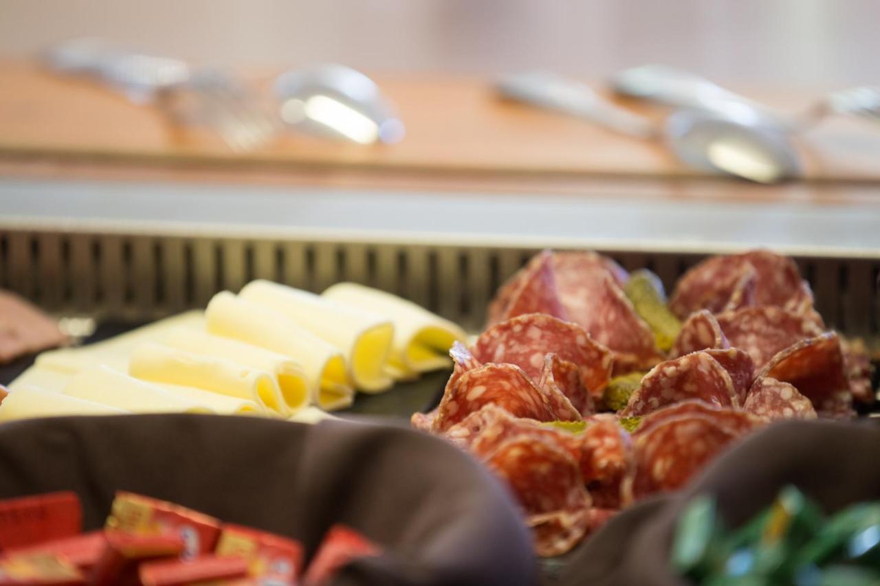 Logis Hotel Restaurant Solenca Nogaro Luaran gambar